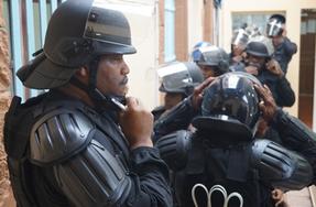 Fouille à la maison d’arrêt de Basse-Terre : 39 armes, 15 mobiles et des stupéfiants saisis